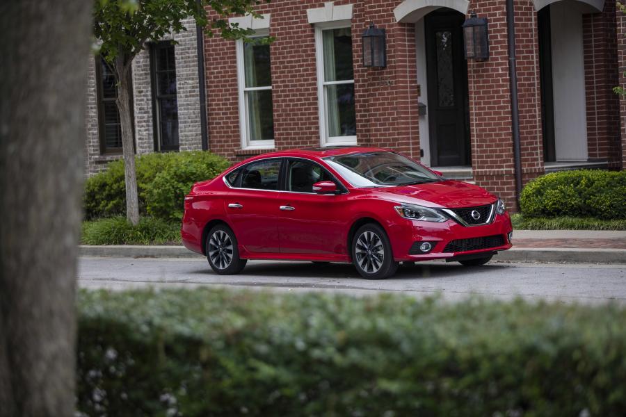  Nissan Sentra SR Turbo (B17) 2016 года  (фото 12 из 44)